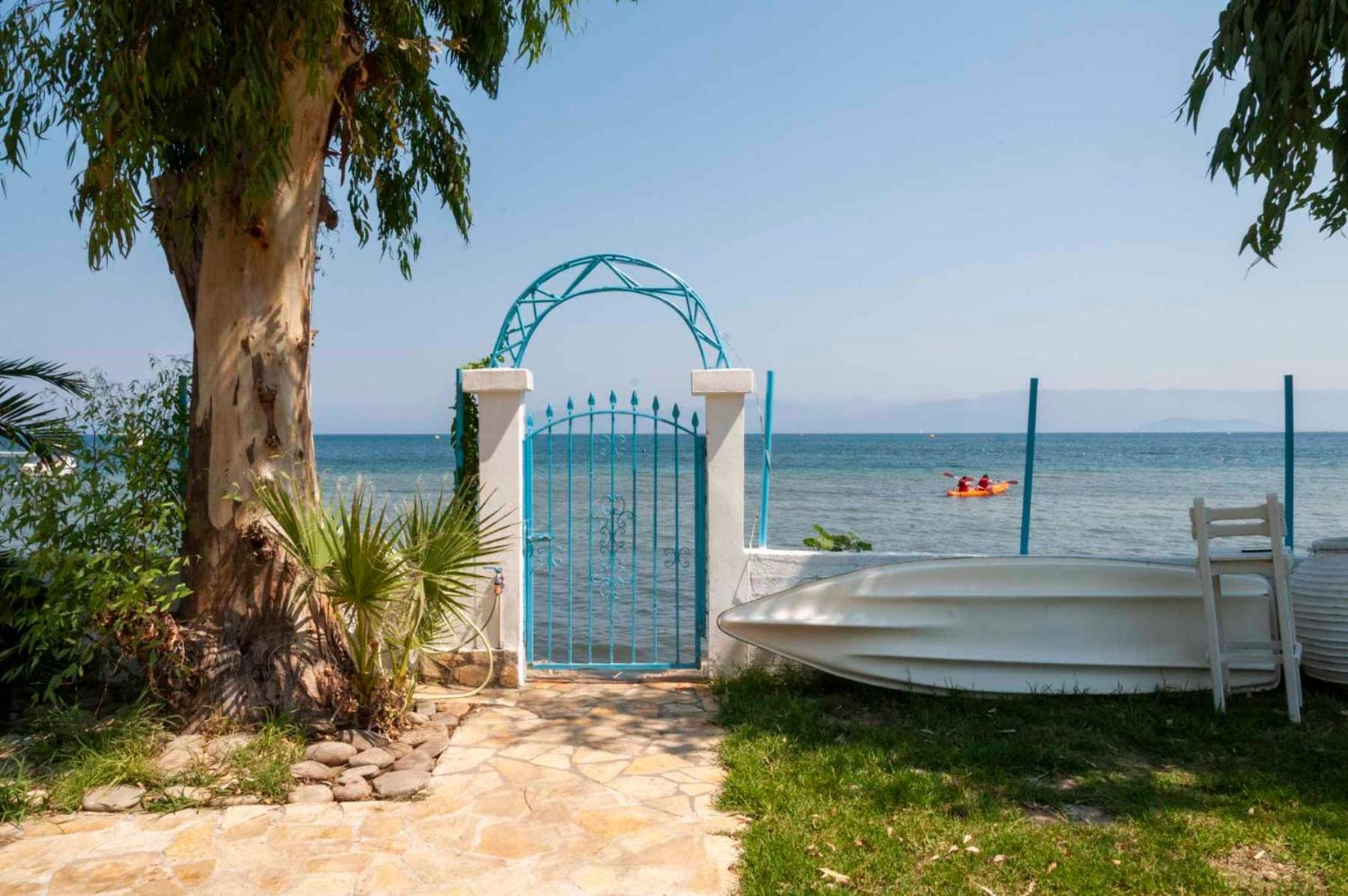 Lemami Seafront Bungalows Kávos Esterno foto